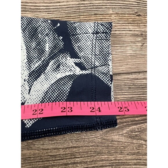 Apana Cropped Leggings Blue Green Leaf Print Capri's Sz Small Gym Athleisure - Picture 7 of 9